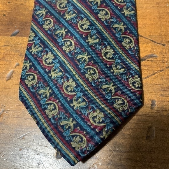 Smithsonian Institution “Regents Tie” from a scroll motif in the Regents Room - Picture 2 of 8